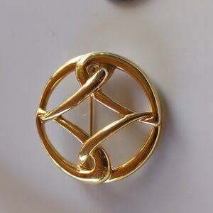 Monet‎ Vintage Metal Vircle Knot Brooch/pin